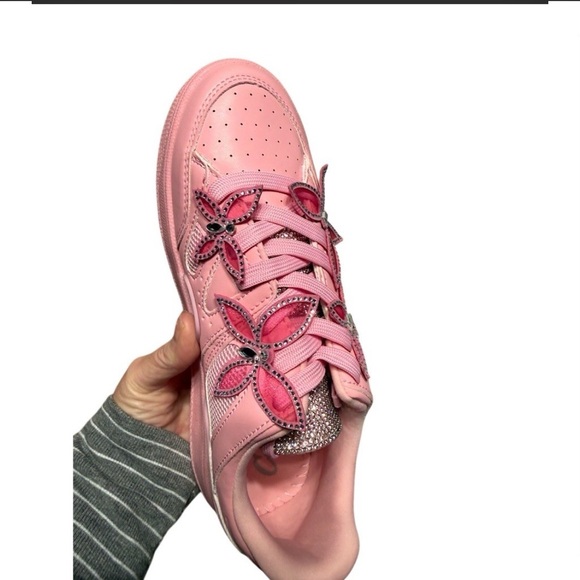 Cape Robbin Shoes - Cape Robbin Mignon Sneakers Womens Size 8 Pink Butterfly Rhinestone